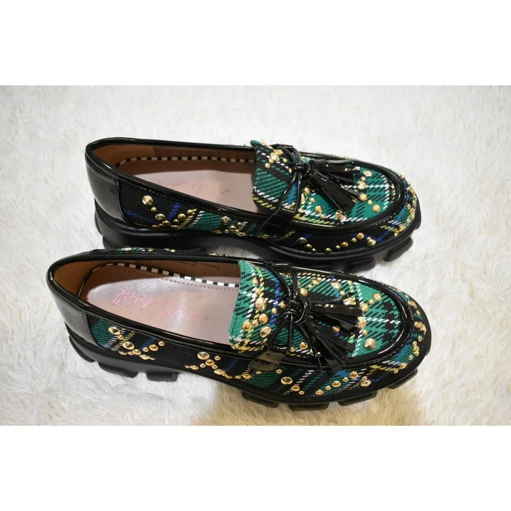 Betsey Johnson Aleah Green Plaid Studded Tassel (3163) Loafers - Women's 6.5